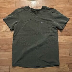 Figs | Technical Collection | scrub top | in moss green | size S